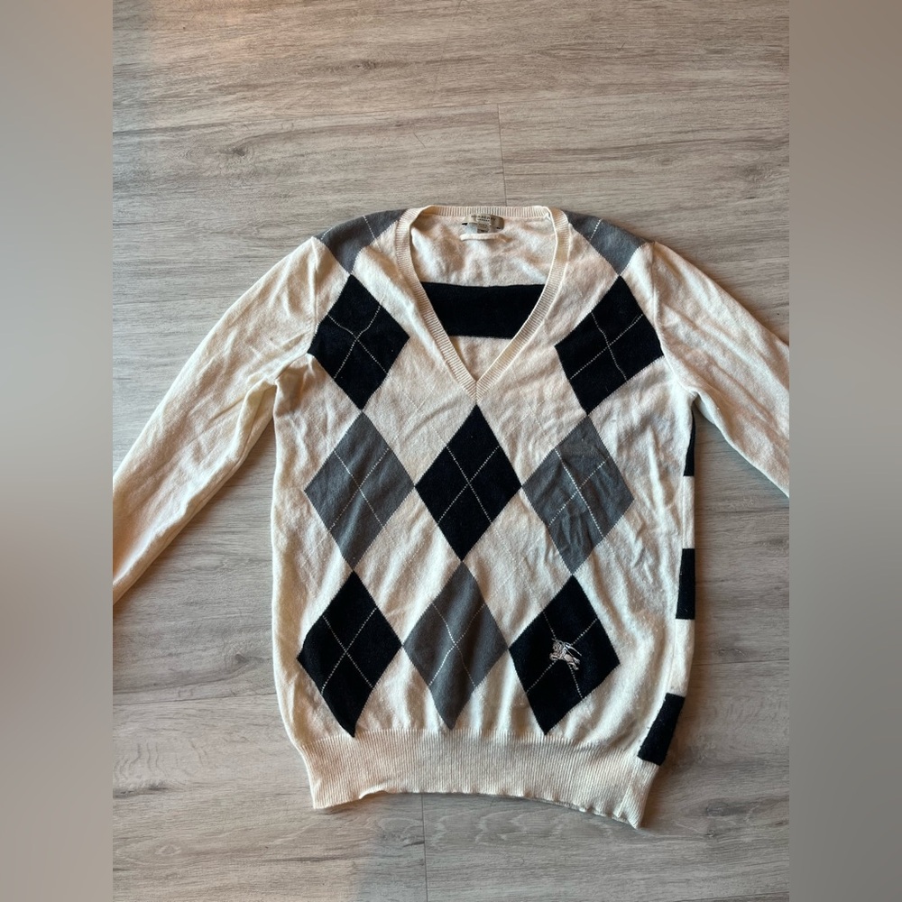 Women’s Burberry sweater argyle black and white striped sweater size medium